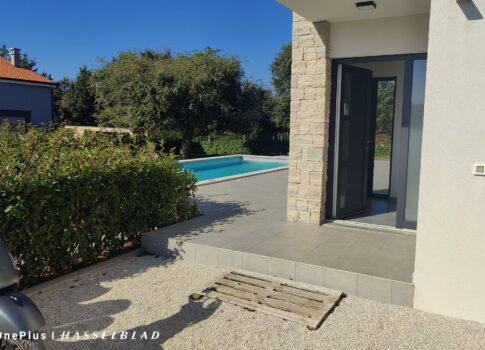 ISZTRIA, POREČ - Gyönyörű villa csendes helyen