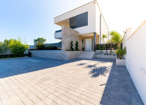 ISZTRIA, MEDULIN - Exkluzív modern villa csendes helyen