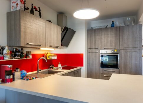 ISZTRIA, BANJOLE - Gyönyörű családi apartman terasszal és garázzsal a tenger mellett!