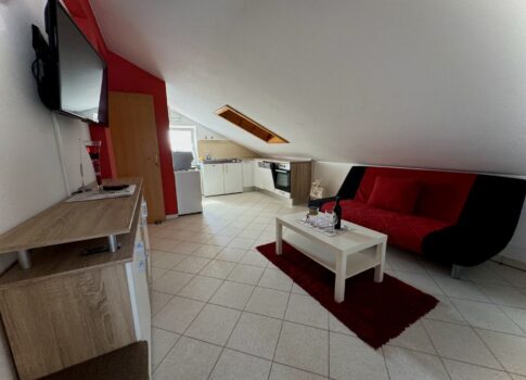 A KRK SZIGET, MALINSKA - szép apartman tengerre néző kilátással