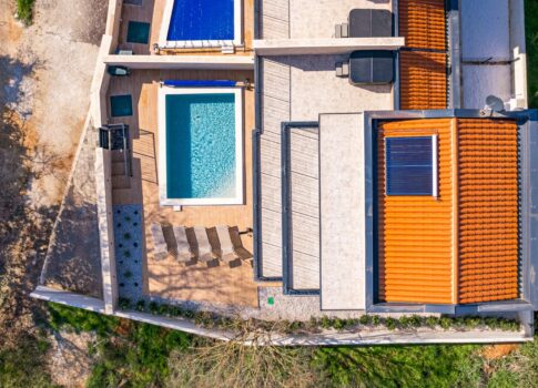 ISZTRIA, BANJOLE - Kortárs ikerház a tenger mellett!