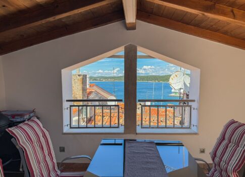 ROVINJ, CENTER - kiválóan berendezett épület Rovinj szívében tetőterasszal, kilátással, jakuzzival