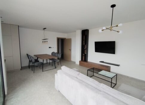 ISZTRIA, POREČ - Luxus apartman a földszinten, fűtött medencével