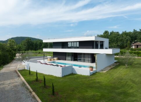 ISZTRIA, GROŽNJAN - Tervező új építésű villa teljes magánélettel, zöldövezet előtt