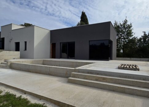 ISZTRIA, BARBAN - Ikerház villa medencével és maximális magánélettel