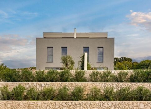 RIJEKA, KOSTRENA - exkluzív apartman jacuzzival - új épület panorámás tengerre néző kilátással! LEHETŐSÉG!