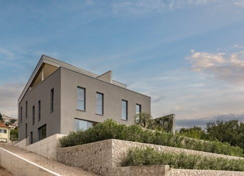 RIJEKA, KOSTRENA - exkluzív apartman jacuzzival - új épület panorámás tengerre néző kilátással! LEHETŐSÉG!