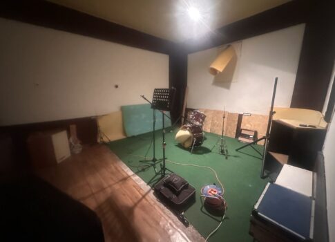 RIJEKA, SZÉLESEBB KÖZPONT - Üzleti helyiség terasszal a központ közelében