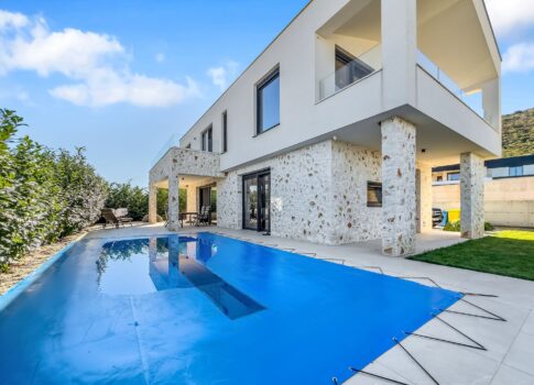 ISZTRIA, RABAC - Exkluzív új építésű villa, lenyűgöző kilátással a tengerre