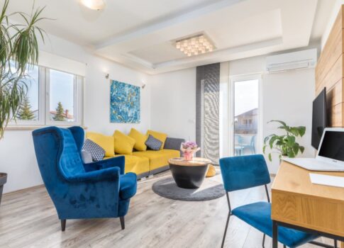 ISZTRIA, FAŽANA (VALBANDON) Gyönyörű kétszintes apartman teraszokkal a tenger közelében!