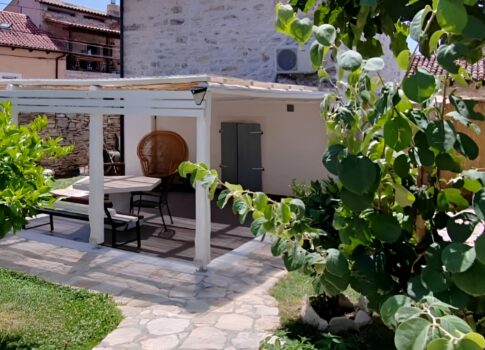 ISZTRIA, VODNJAN - Őshonos kőház