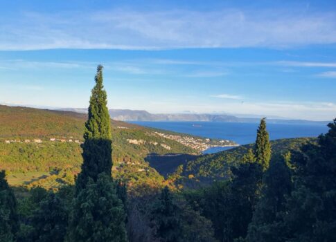 ISZTRIA, LABIN - Földszinti apartman tengerre néző kilátással