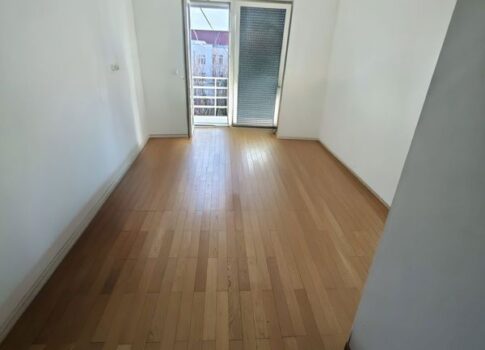 CRIKVENICA - 52 m2-es lakás a központ és a tenger közelében