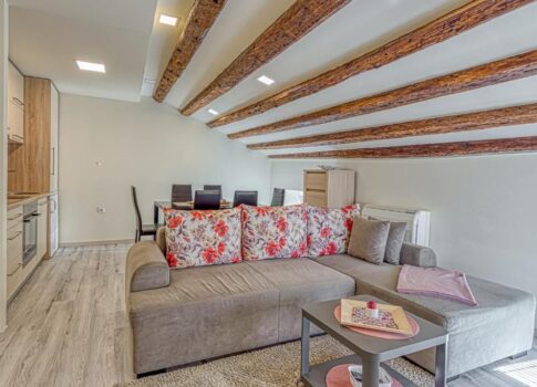 ISZTRIA, POREČ - Exkluzív lehetőség, apartman első sorban a tenger felé!