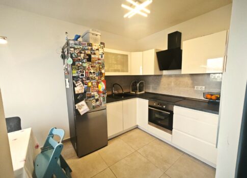 RIJEKA, D.DRENOVA - 2 szoba + nappali, 66 m2, parkoló, újabb építésű!