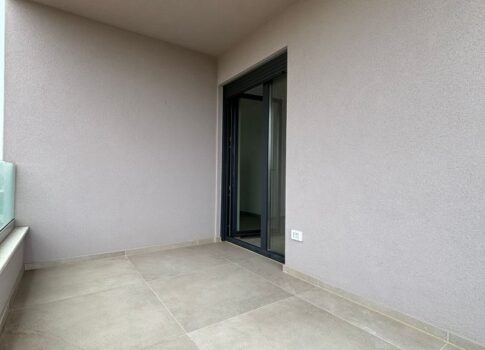 ISZTRIA, PREMANTURA - Minőségi új épület terasszal, teljes dokumentációval!