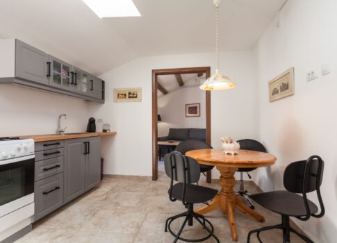 ISZTRIA, ROVINJ - 1BR+LR bútorozott lakás exkluzív helyen