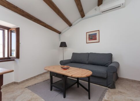 ISZTRIA, ROVINJ - 1BR+LR bútorozott lakás exkluzív helyen