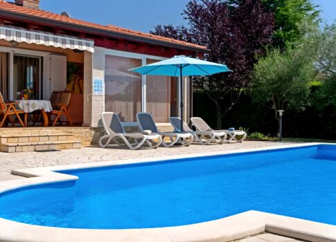 ISZTRIA, POREČ - Ház úszómedencével