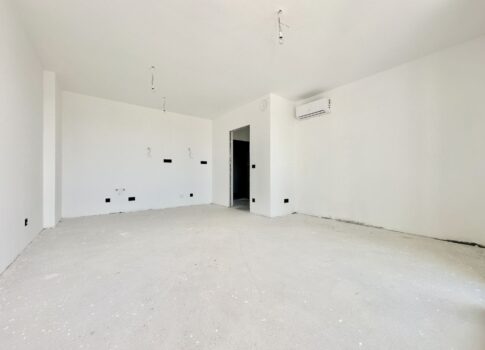 ISZTRIA, UMAG - Kiváló 1 hálószoba + fürdőszoba kerttel egy új épületben