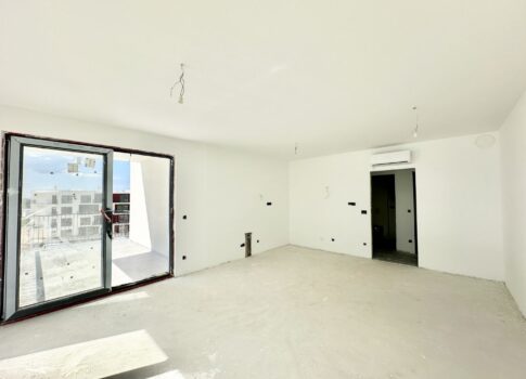 ISZTRIA, UMAG - Kiváló 2 hálószoba + erkélyes fürdőszoba egy új épületben