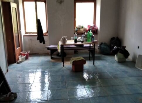 CRIKVENICA, DRIVENIK - Ház a tó közelében, 3850 m2-es kerttel