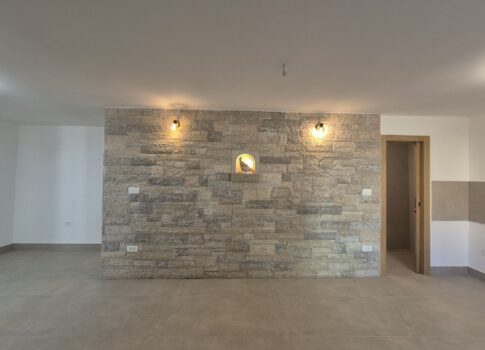 ISZTRIA, BARBAN - Frissen felújított kőház Barban központjában