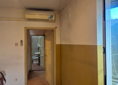 ISZTRIA, PAZIN - Felújítható lakás a belvárosban! HASZNÁLATI ENGEDÉLY!