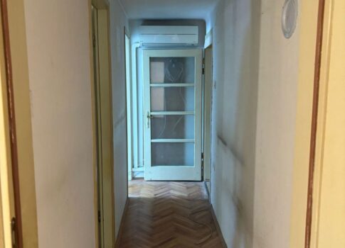 ISZTRIA, PAZIN - Felújítható lakás a belvárosban! HASZNÁLATI ENGEDÉLY!