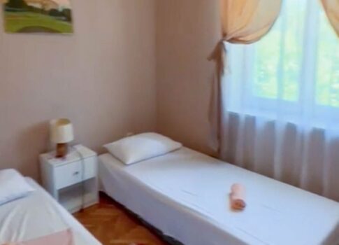 ISZTRIA, PREMANTURA - 3 hálószobás + nappalis lakás 2 parkolóhellyel, 1. emelet - STRAND KÖZEL!!