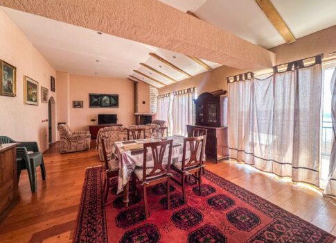 CRIKVENICA - Tágas ház gyönyörű kilátással a tengerre, 500 m-re a strandtól