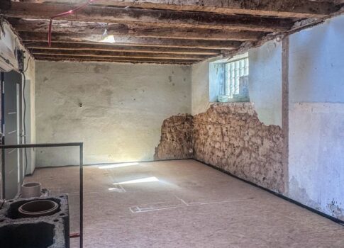 CRIKVENICA, GRIŽANE - Hagyományos kőház tengerre néző kilátással, úszómedencével az utolsó szakaszban és nagy lehetőségekkel