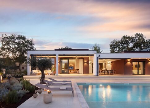 ISZTRIA, ROVINJ - Luxus oázis - Elegáns villa elsőrangú felszereltséggel