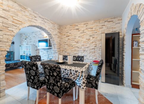 OPATIJA, KÖZPONT - Gyönyörű modern ház külön bejárattal, igényes kerttel és tengerre néző kilátással