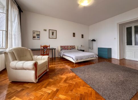 RIJEKA, KÖZPONT - elegáns, 4 hálószobás apartman 3 erkéllyel a városközpontban