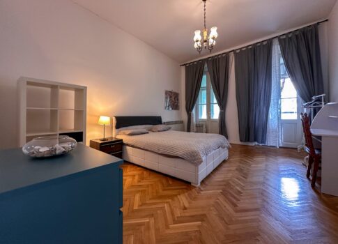 RIJEKA, KÖZPONT - elegáns, 4 hálószobás apartman 3 erkéllyel a városközpontban