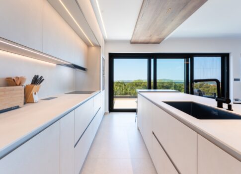 ISZTRIA, MEDULIN - Lenyűgöző villa az erdő mellett, tengerre néző kilátással!