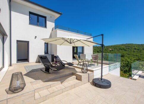 OPATIJA, BRSEČ – Exkluzív villa lenyűgöző kilátással