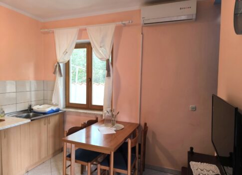 ISZTRIA, PREMANTURA - Duplex lakás 64 m2, 2 hálószoba, 2 fürdőszoba, kert és parkoló - STRAND KÖZEL!!