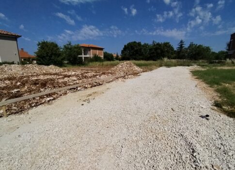 ISZTRIA, KANFANAR - Modern ház 195 m2-es medencével építés alatt!
