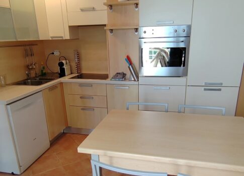 ISZTRIA, PREMANTURA - kétszintes apartman csendes helyen, mindössze pár lépésre a tengertől!