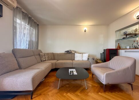 RIJEKA, SRDOČI - CSAK NÁLUNK - LEHETŐSÉG - 2 hálószoba + nappali, 68m2, loggia, kilátás