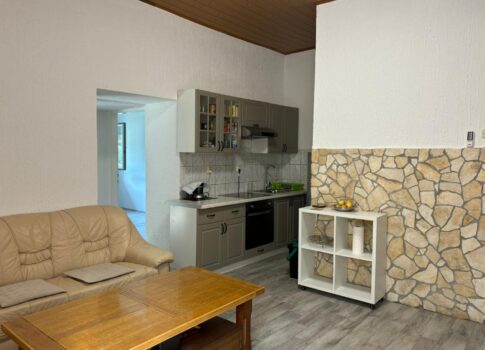 ISZTRIA, PÚLA - Két apartman egy keresett helyen, a tenger közelében!