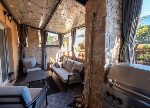 ISZTRIA, MEDULIN - Két hálószobás apartman kerttel és terasszal, mindössze 200 méterre a tengertől