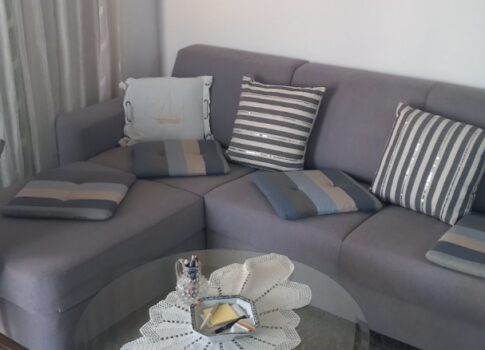 VIŠKOVO, KÖZPONT - 76m2-es lakás, új építésű, nappali + 2 hálószoba, fedett parkoló - KIVÁLÓ ÁLLAPOTBAN!!!