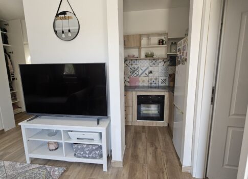 OPATIJA, IKA - 2 apartmanos ház emelete, saját medencével és kerttel