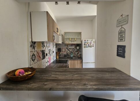 OPATIJA, IKA - 2 apartmanos ház emelete, saját medencével és kerttel