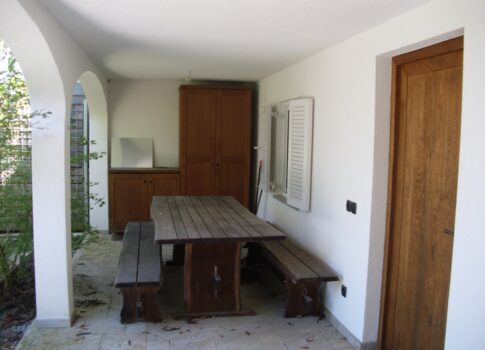 KRK SZIGET, SOLINE-ÖBÖL (KÖRNYÉKE) - Ház kerttel és garázzsal