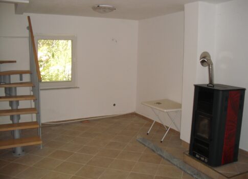 KRK SZIGET, SOLINE-ÖBÖL (KÖRNYÉKE) - Ház kerttel és garázzsal