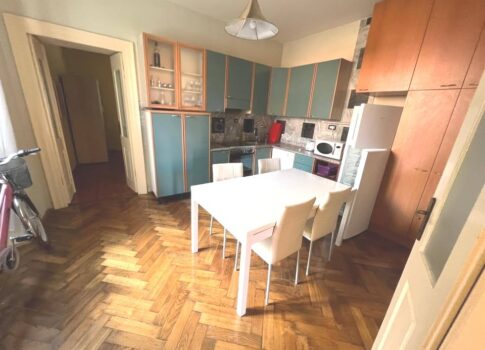 ISZTRIA, PULA - Lakás garázzsal a gyalogos övezetben 89 m2